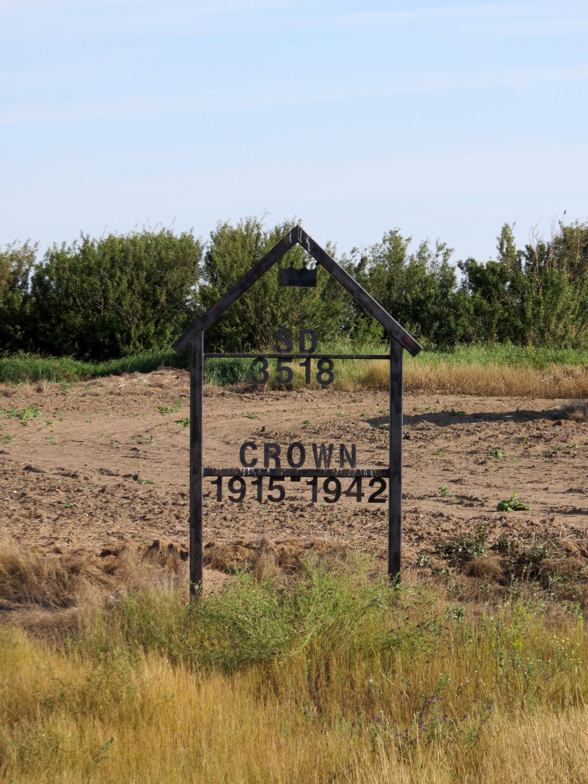  Crown School District 3518, 1915-1942, south west section 16 township 12 range 22 west of the 2nd meridian, near Avonlea, north east sction 22 township 12 range 23 west of the 2nd meridian